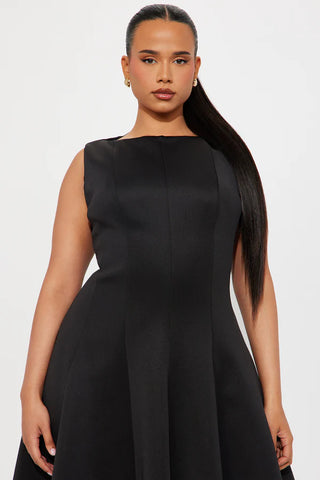 Sweet Sunday Pleated Midi Dress