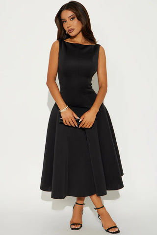 Sweet Sunday Pleated Midi Dress