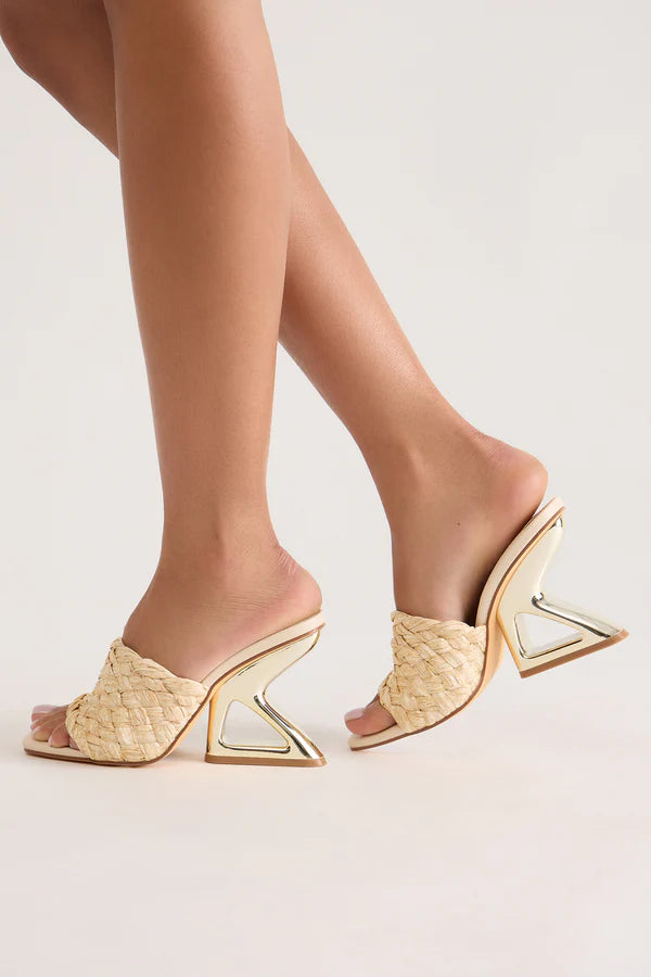 Evari Raffia Novelty Wedges - Nude