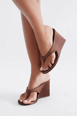 Simona Thong Wedges