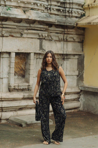 Lace me not Top + Pants