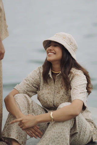 Desert muse bucket hat
