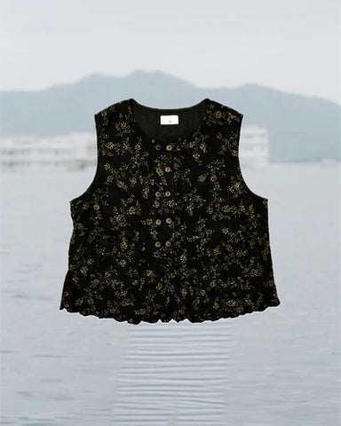 Lace me not top