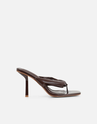 Lila Gold Metalic Toe Post Heeled Sandals