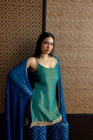 Gajra Kurta Set