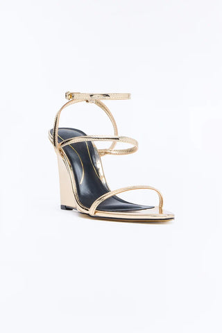Kasaandra Pointed Wedges