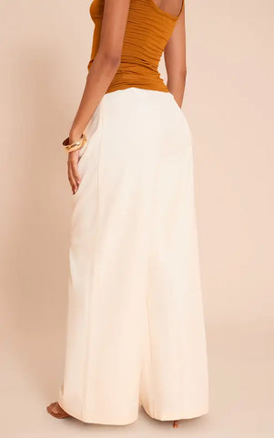 Petite Tailored Woven Pleat Detail Wide Leg Trousers