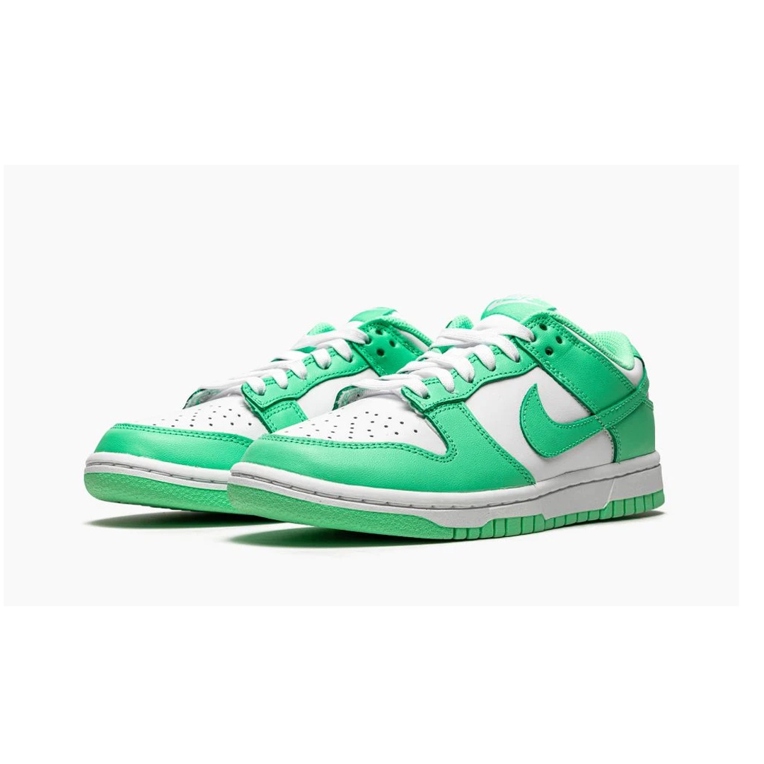 Green and hot sale white nike dunks