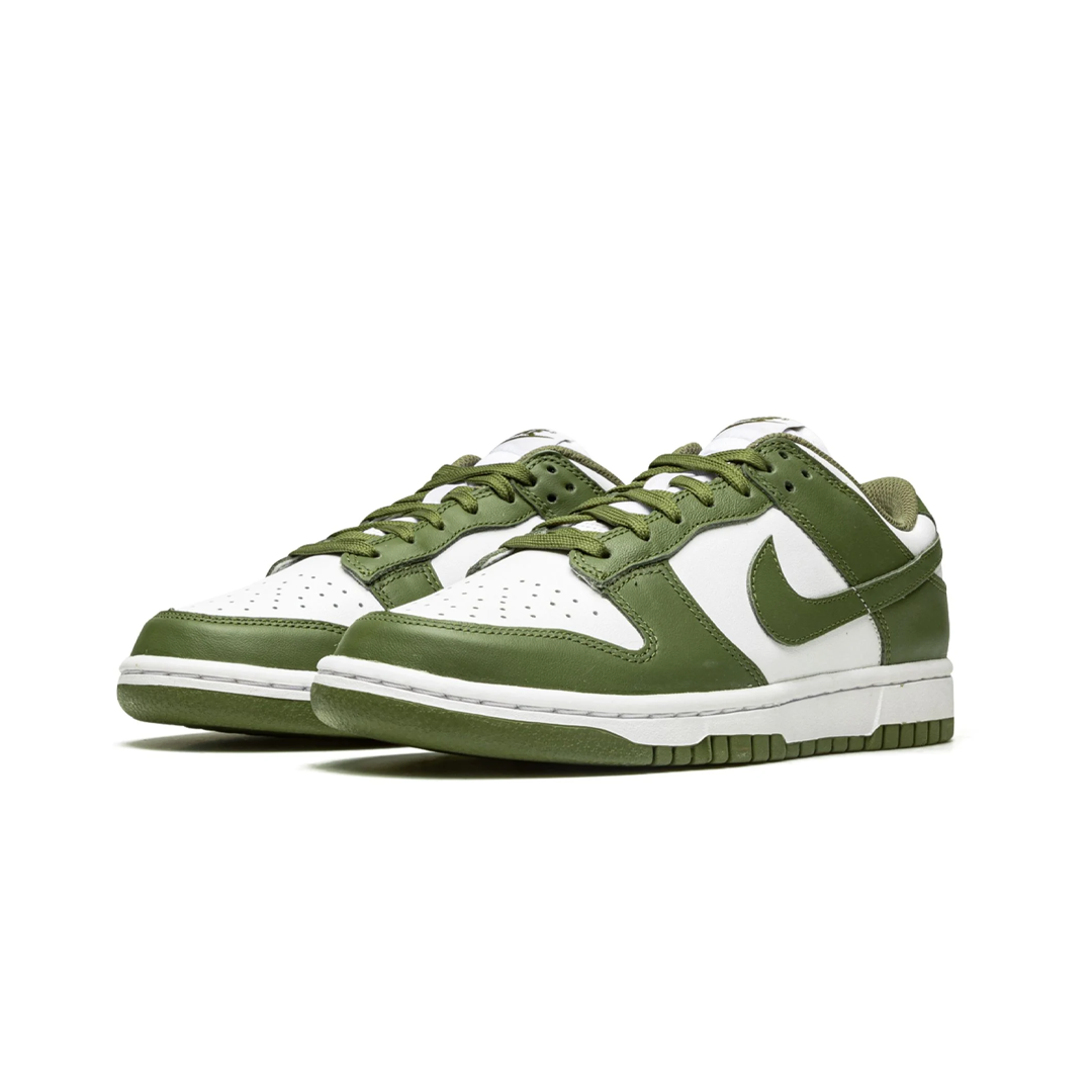 Olive green 2025 nike dunks